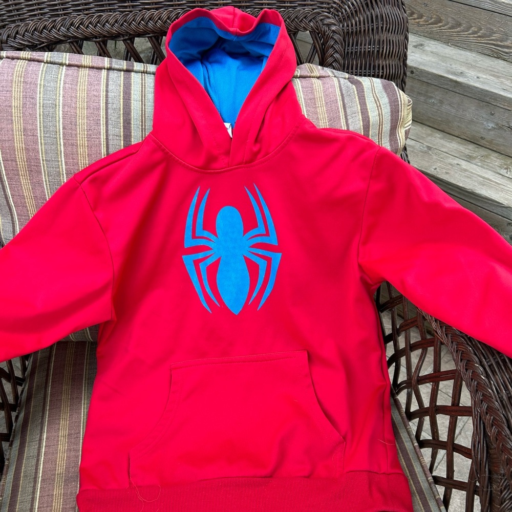 Kids Marvel hooded pullover sweatshirt